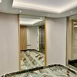 Apartamento Le Berri Chic Studio-steps From Champs-elysees *