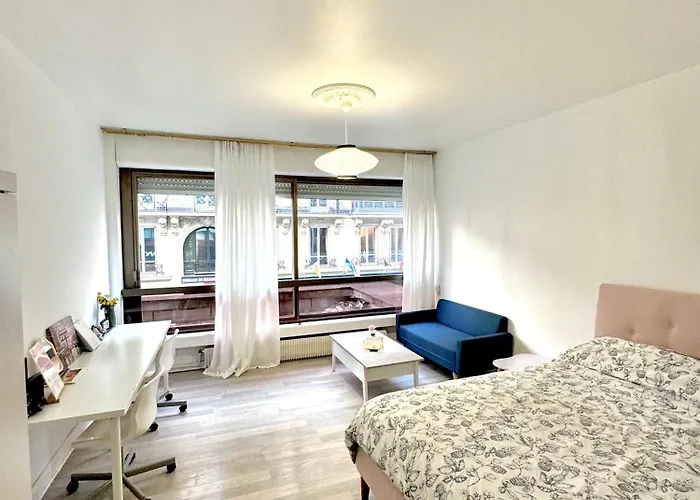 Le Berri Chic Studio-steps From Champs-elysees 아파트
