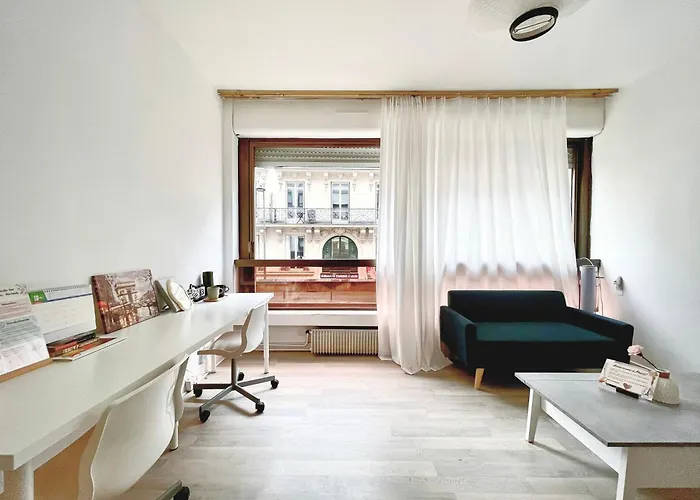 Le Berri Chic Studio-steps From Champs-elysees 아파트 *