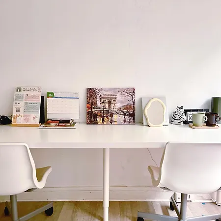 Le Berri Chic Studio-steps From Champs-elysees Apartment