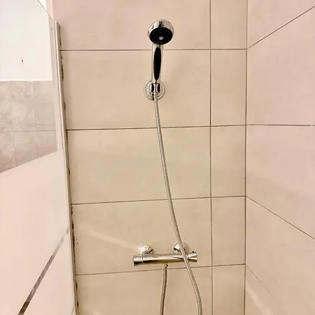 Le Berri Chic Studio-steps From Champs-elysees Διαμέρισμα